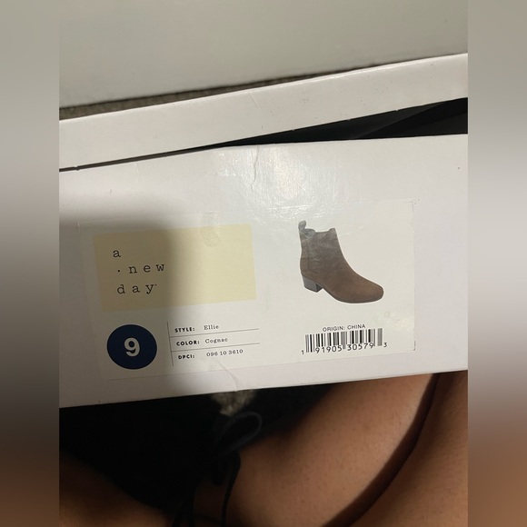 Heeled booties - Picture 5 of 5